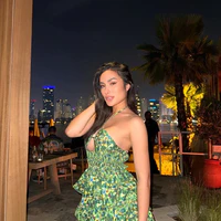 Tina [ Bạn Charlotte ]