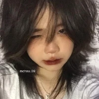 Ngân Hoa (bạn thân thưở nhỏ của Cap) 