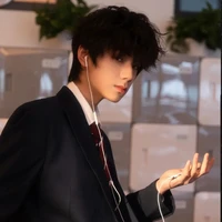 Vương Lỗ Kiệt_gã