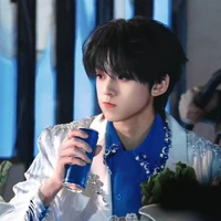 Tả Hàng_cậu
