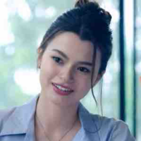 Becky Rebecca Patricia Armstrong (Nàng)