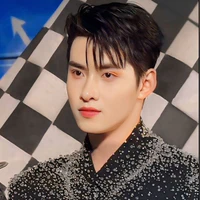 Hùng Huỳnh