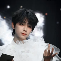 Vương Lỗ Kiệt _J