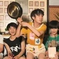 Yêu Ai Cũng Được Miễn Là Con Người