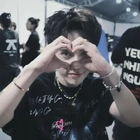 Lê Quang Hùng-Phone