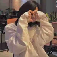 Nguyễn Phạm Mai Anh - cgai song sinh nu9