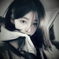 Lưu Khả Ái | Sarah