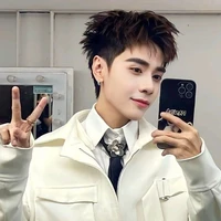 Quang Hùng ( phone )