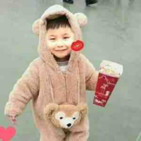 Ji Yong 8 tuổi