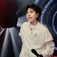 quang hùng