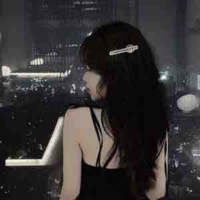 Chị ruột Hùng