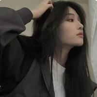 Vương Dịch - cô