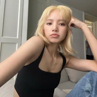 Lalisa Manobal ( cô)