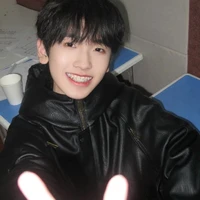 Tả Kỳ Hàm (y)
