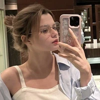 Becky Armstrong - Nàng