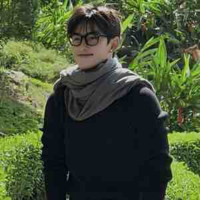 Hùng Huỳnh 