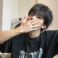 Gin_trợ lí cô