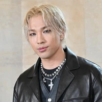 Dong Young Bae
