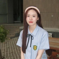 june(em gái Namtan)