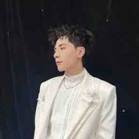 Quang hùng 