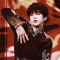 Trương Hàm Thụy(Anh)