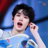 DCX Đinh Trình Hâm ( cậu )