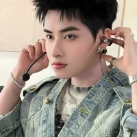 Hoàng Hùng [Hùng Huỳnh]