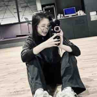 Jung Ahyeon - Cô