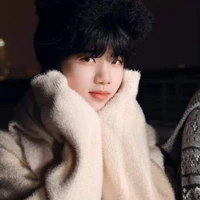 Trương Hàm Thụy_T