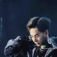 Hoàng Kim Long (Lou Hoàng)