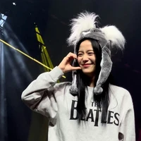 Kim Jisoo ( cô )