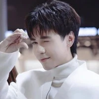 Lê Quang Hùng (phone)