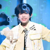 Trần Dịch Hằng _ cậu