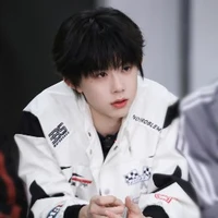 Trần dịch hằng