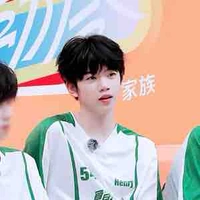 Trương Hàm Thụy (em ???)