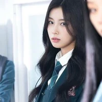 kang hyewon