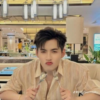 Hùng Huỳnh