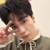 Lê Quang Hùng (phone)