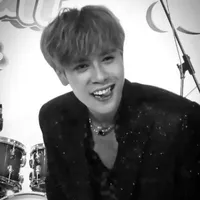 Lê Quang Hùng (phone)