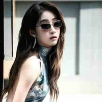 YoKo Apasra ( Chị dâu cô )