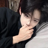 Tống Văn|𝙘𝙖𝙥𝙧𝙞𝙘𝙤𝙧𝙣|20y