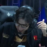 Đinh Tấn Khoa_Hắn