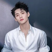 Huỳnh Hoàng Hùng •Hùng Huỳnh