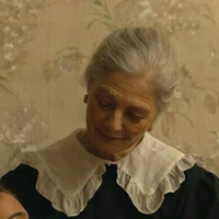 Bà Wing (Bà ngoại của Orm)