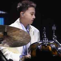 St Sơn Thạch-anh