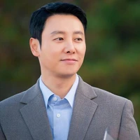 Chú Triệu (Ba Nữ Chính)