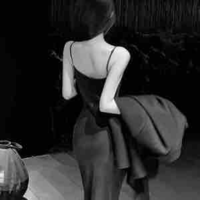 Nhã Kỳ ( mẹ hắn )