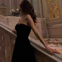 Hạ Anh ( mẹ em )