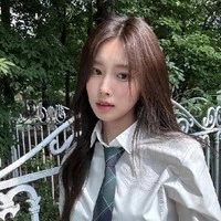 Kang Hyewon