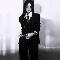 Lee Hyeri- cô